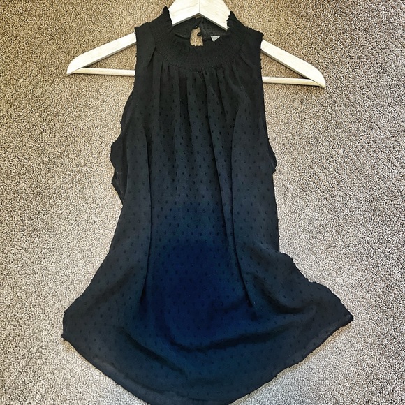 Daniel Rainn Tops - Daniel Rainn Sleeveless Black Blouse